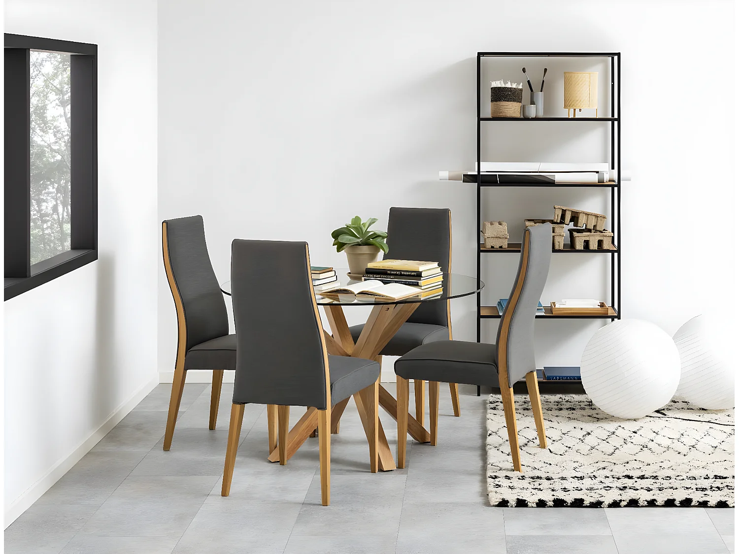 Helium Table de salle à manger en verre.