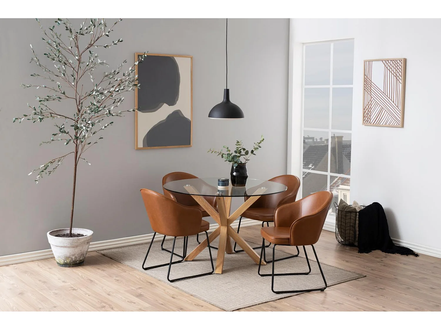 Helium Table de salle à manger en verre.