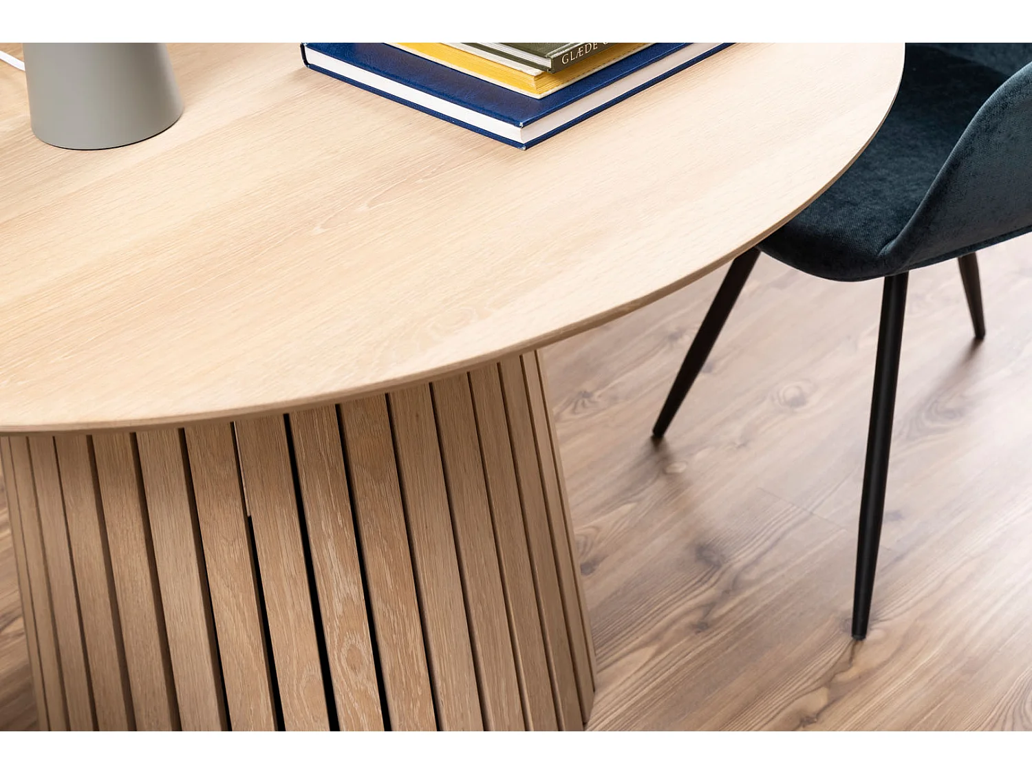 Chrissy eetkamertafel Ø120cm natuur.