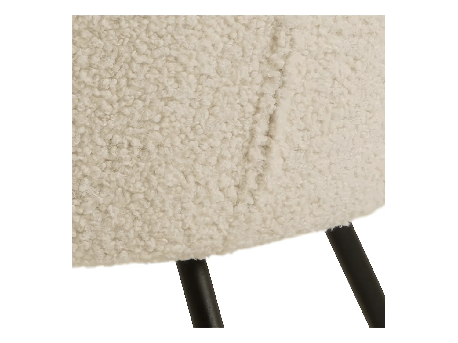 Sillón central beige.