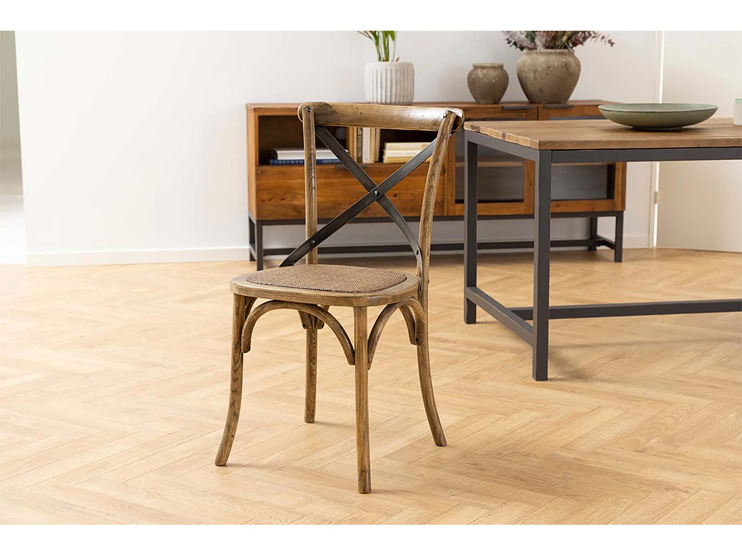 Viby Chaise de salle à manger en rotin, noir, brun antique.