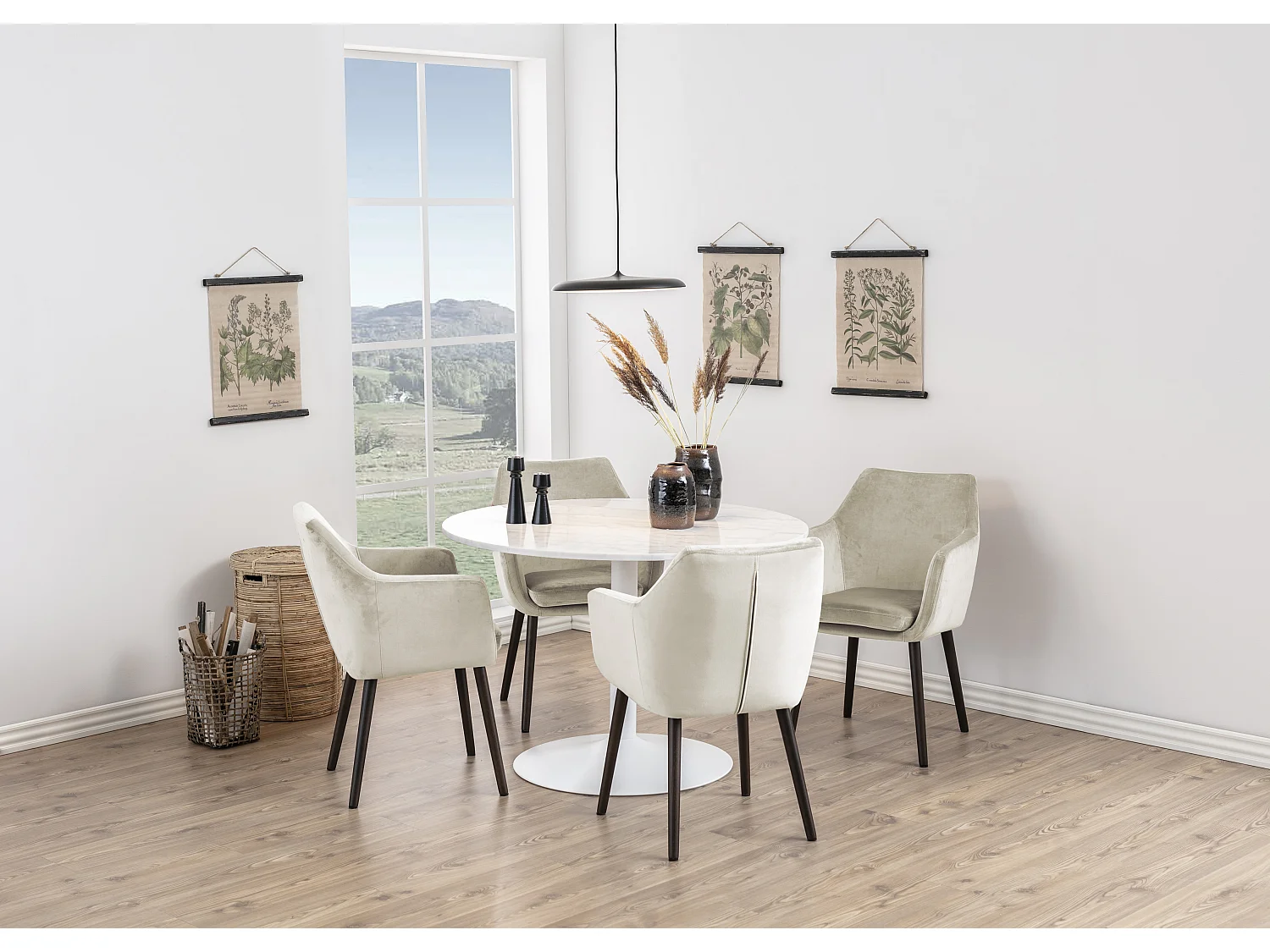 Emilia eetkamerstoel met armsteunen , velours bruin.