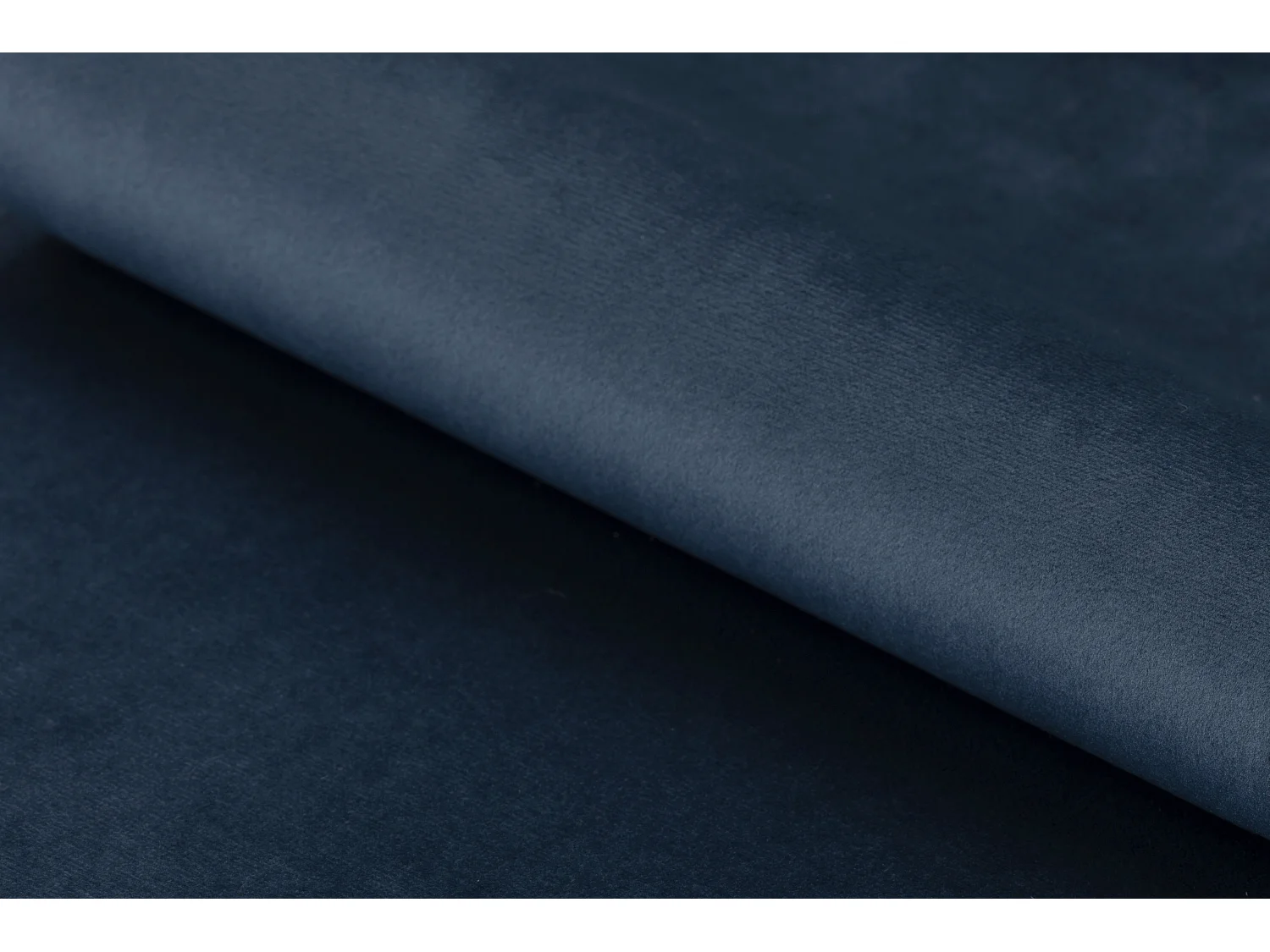 Lora eetkamerstoel met armleuningen blauw.