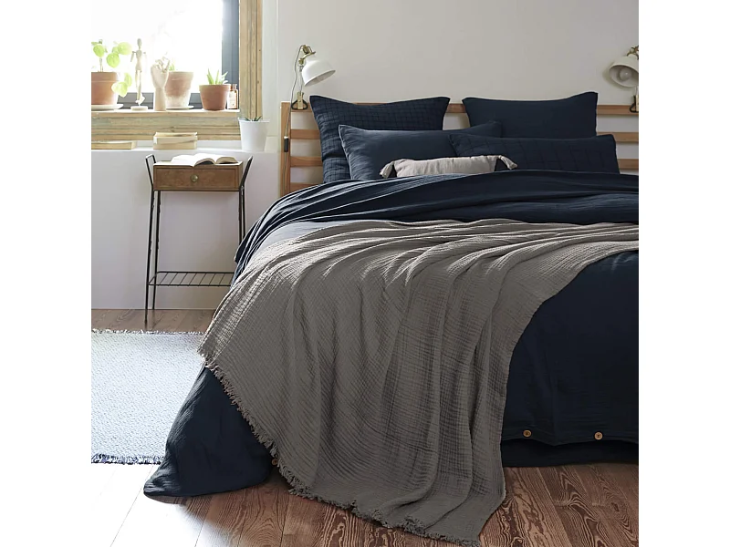 Plaid gaze de coton à franges gris anthracite 180x220 cm