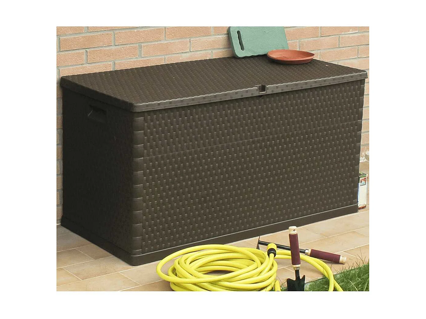 Móvel de arrumação para jardim 120x56x63 cm vime PE castanho