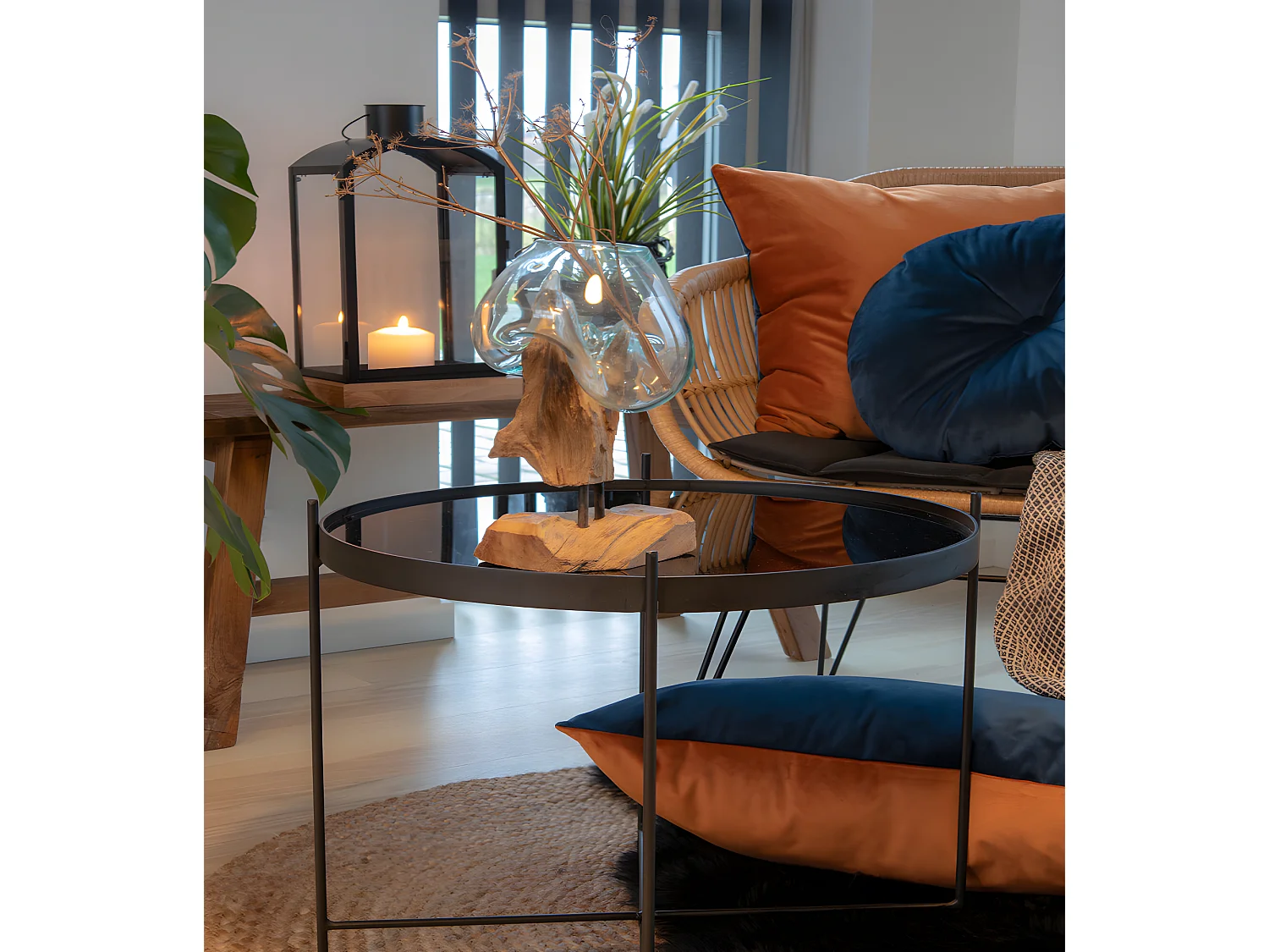 Verle Table basse en acier, noir, verre.