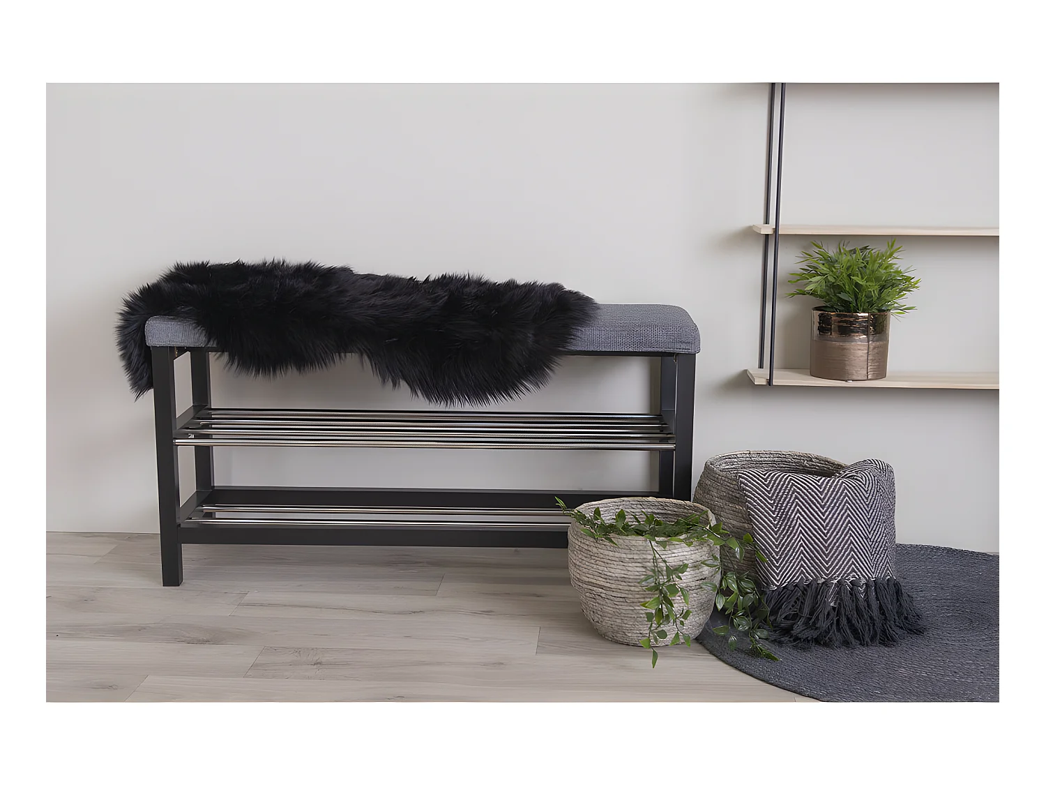 Laila Lammfell imitiert 50x85 cm schwarz.