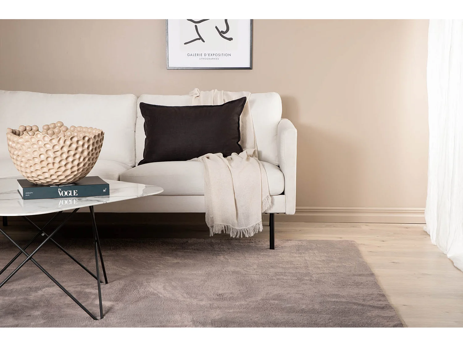 Nina Teppich 230x160 cm Polyester braun.