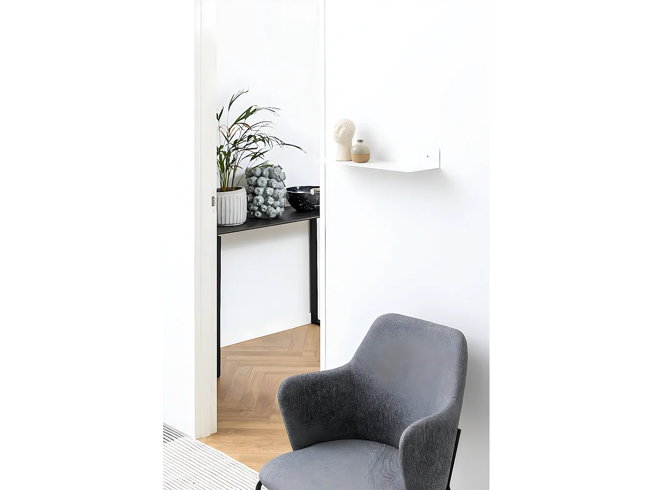 Jolen wandkast Wandplank metaal mat wit.