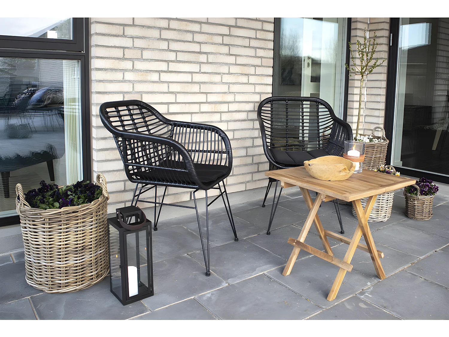 Trish Fauteuil avec coussin, rotin, noir.