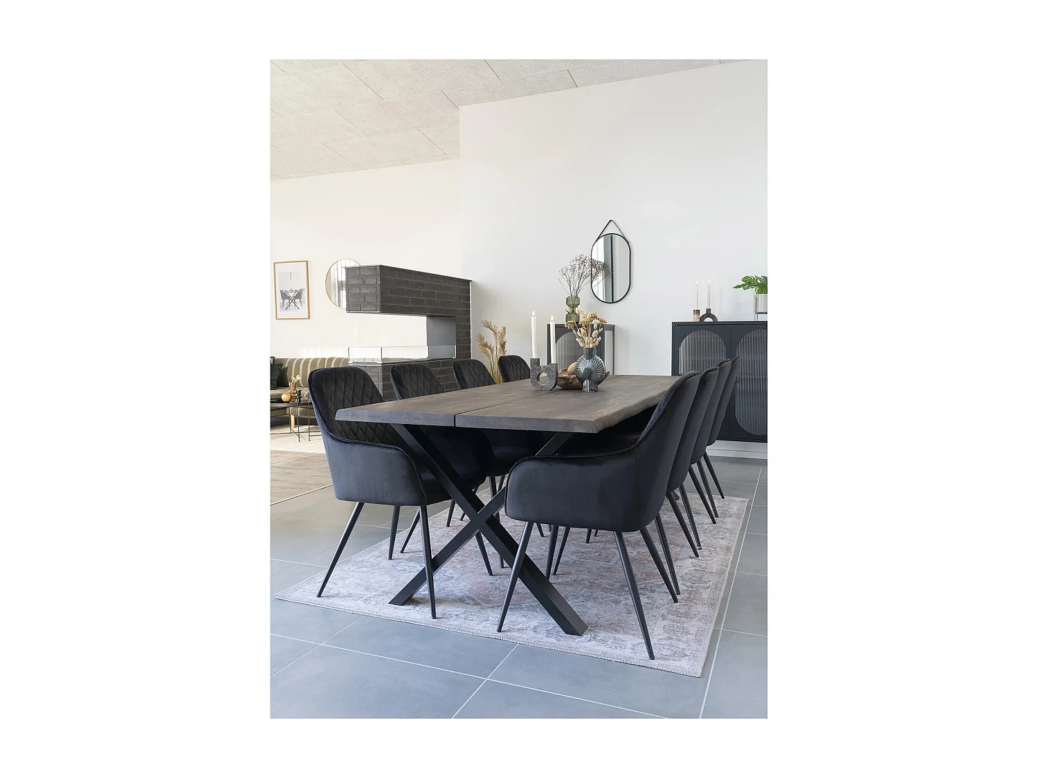 Lot de 2 chaises de salle à manger KARU – Velours et pieds métal noir-Noir