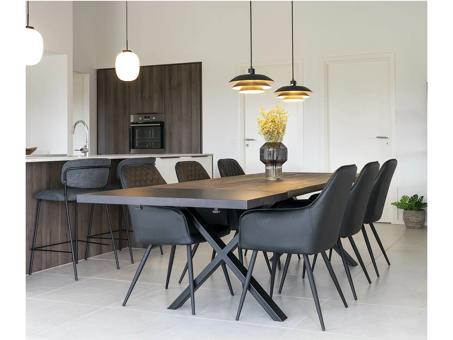 TonyMoss Table à manger, 2 plateaux supplémentaires.