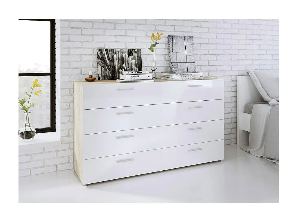 Petra Commode 8 tiroirs, finition chêne structuré et blanc brillant.