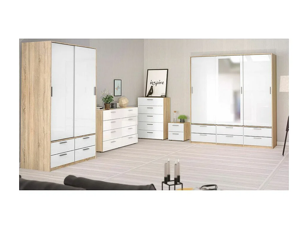 Petra Commode 8 tiroirs, finition chêne structuré et blanc brillant.