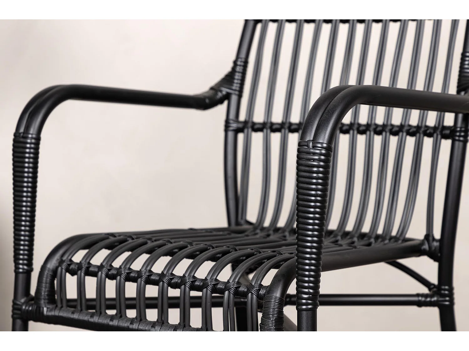 Rizal leunstoel tuin stapelbaar zwart.