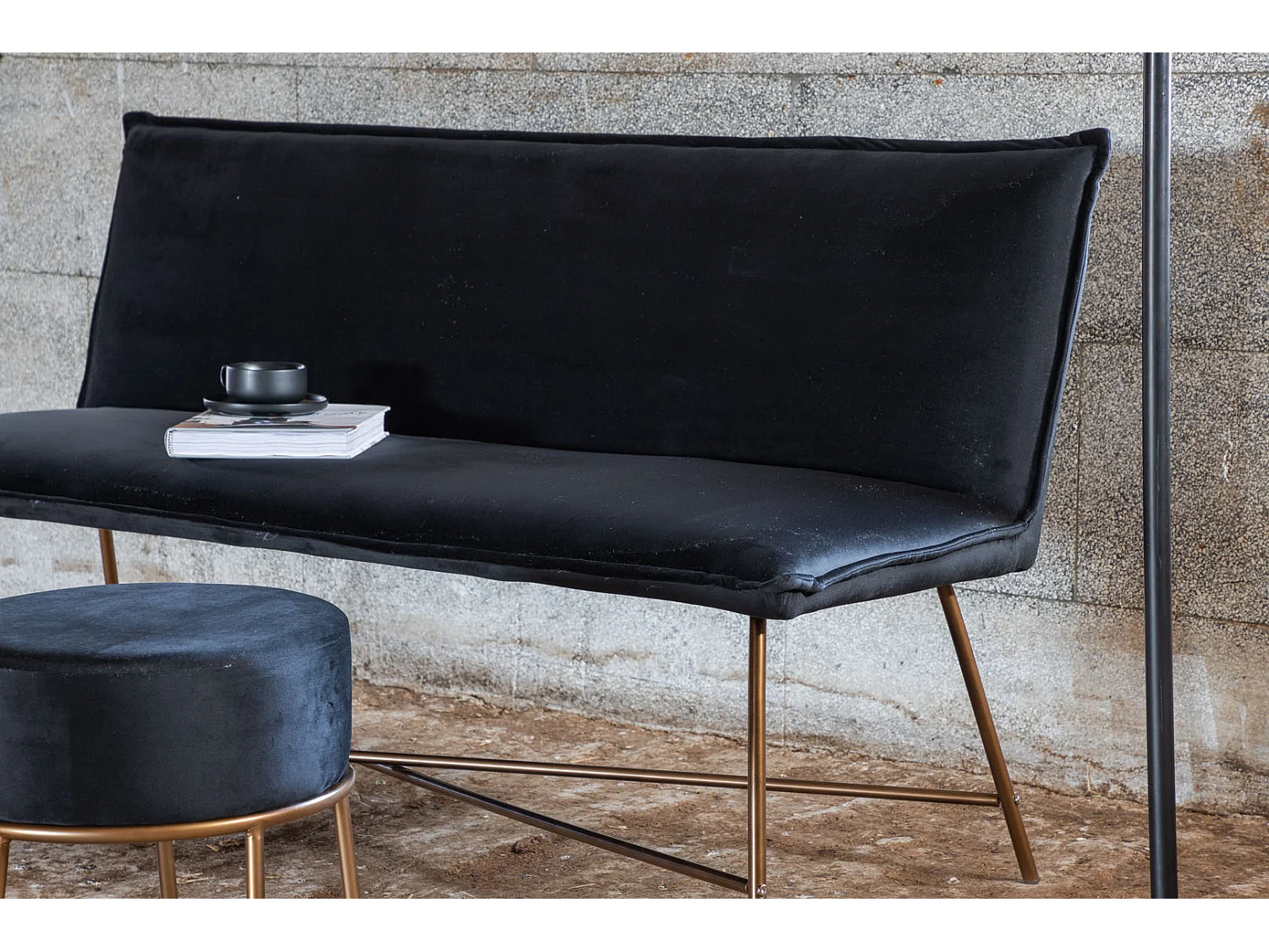 Canapé 2 Places en Velours "Petra" 160cm Noir