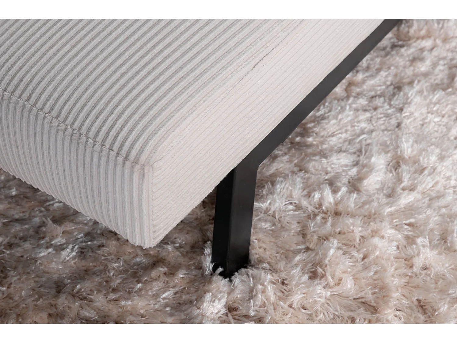 Bodil slaapbank fluweel beige.