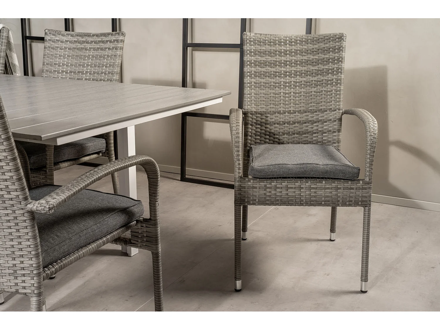 Levels Ensemble table et chaises de jardin, table 100x160/240cm et 8 chaises Anna, gris.