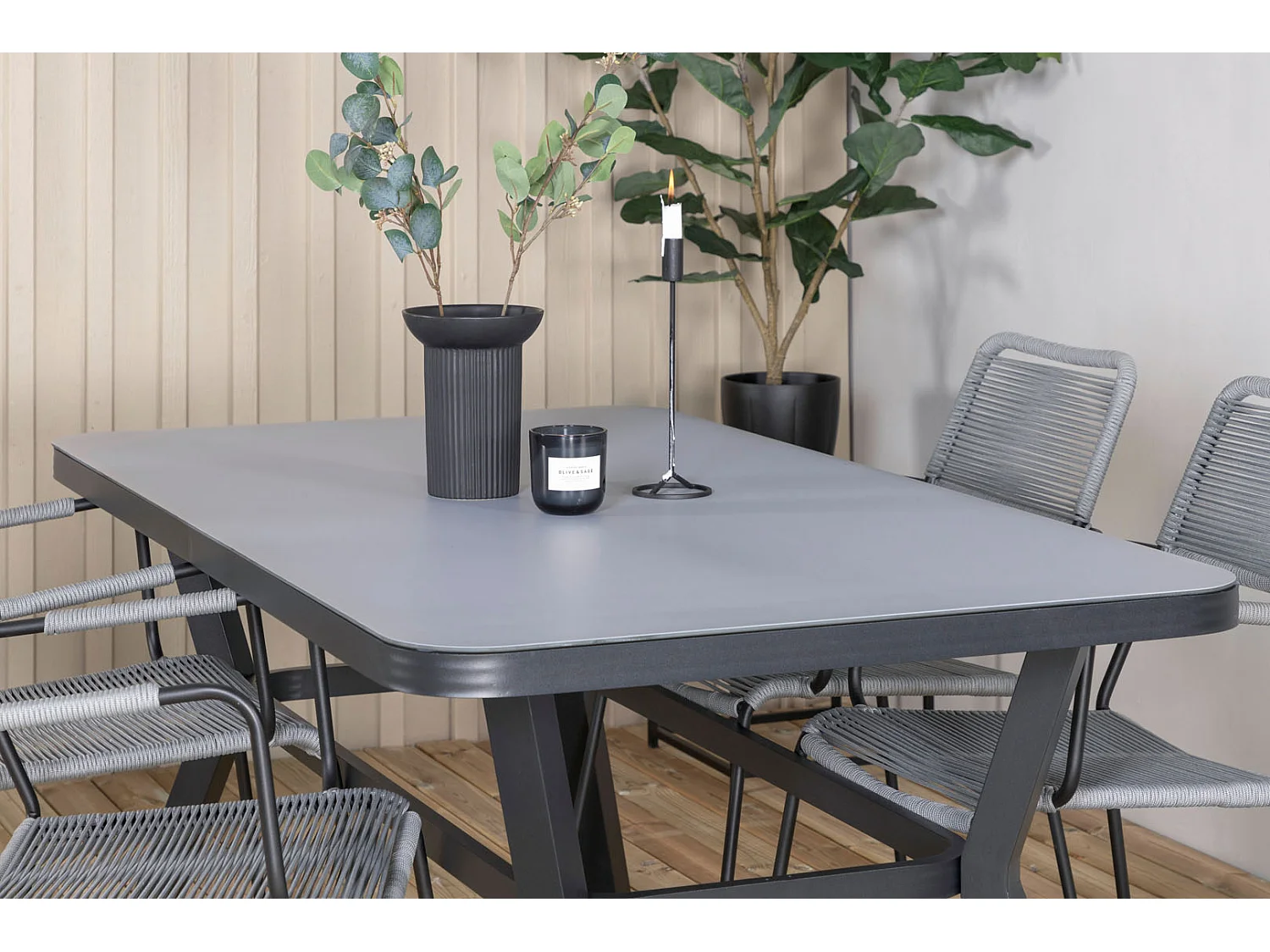 Virya Ensemble table et chaises de jardin, table 90x160cm et 4 chaises avec accoudoirs G Lindos, noir, gris.