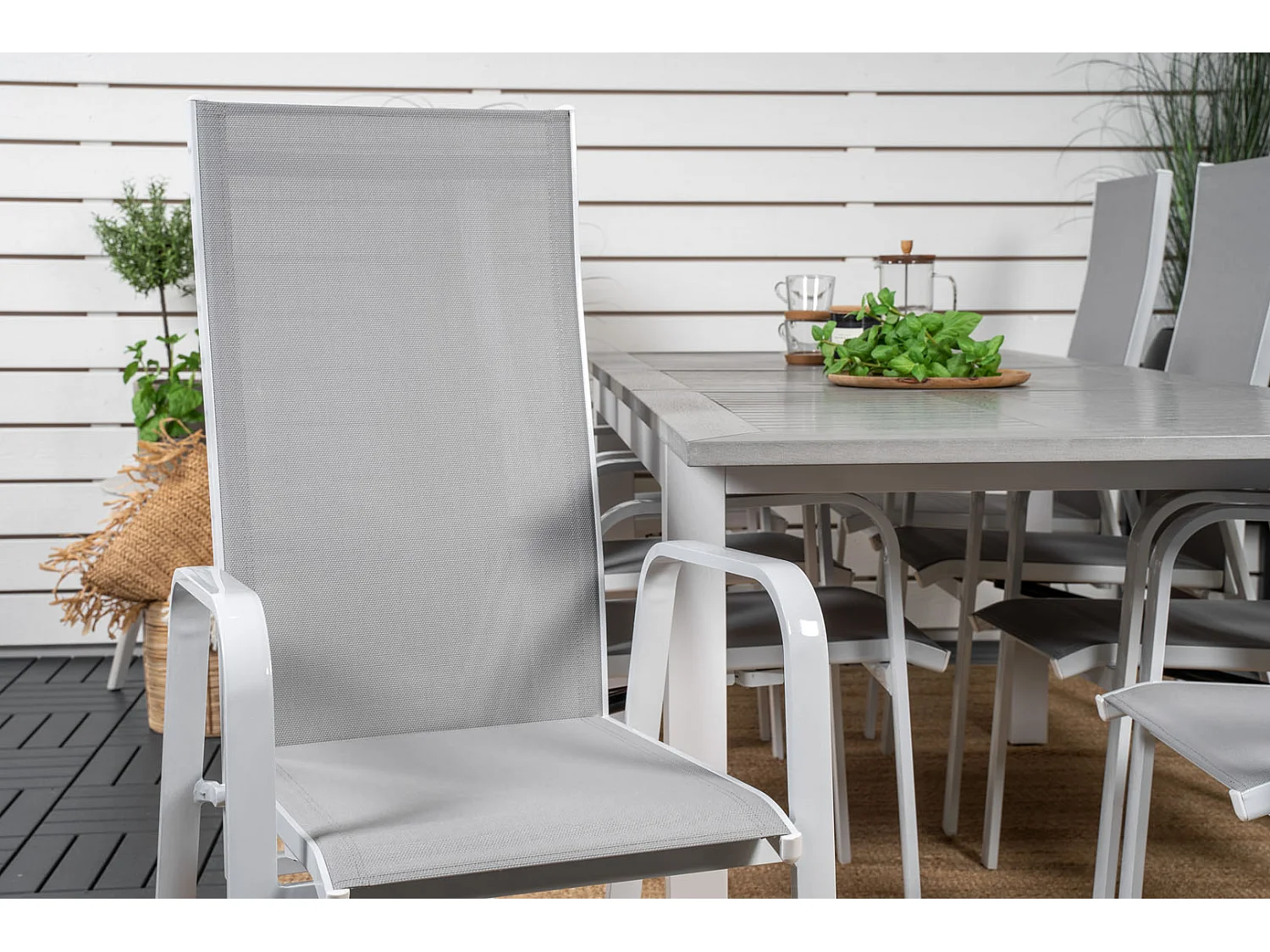 Albany Ensemble table et chaises de jardin, table 90x160/240cm et 8 chaises Copacabana, blanc, gris.