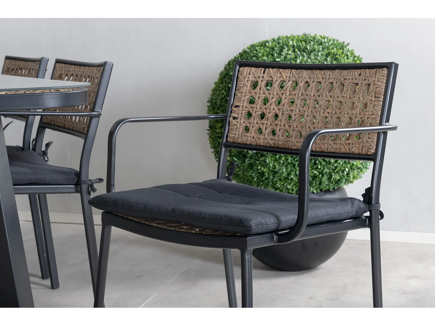 Paola Ensemble table et chaises de jardin, table 100x200cm et 6 chaises Paola, noir, naturel.