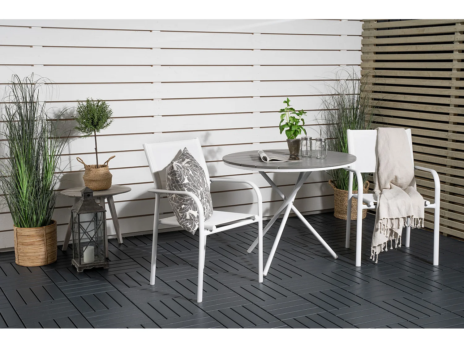 Parma tuinmeubelset tafel Ø90cm en 2 stoel Santorini wit, grijs, crèmekleur.