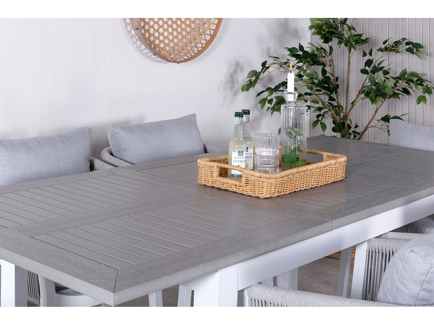 Albany Ensemble table et chaises de jardin, table 90x152/210cm et 6 chaises Virya, blanc, gris, crème.