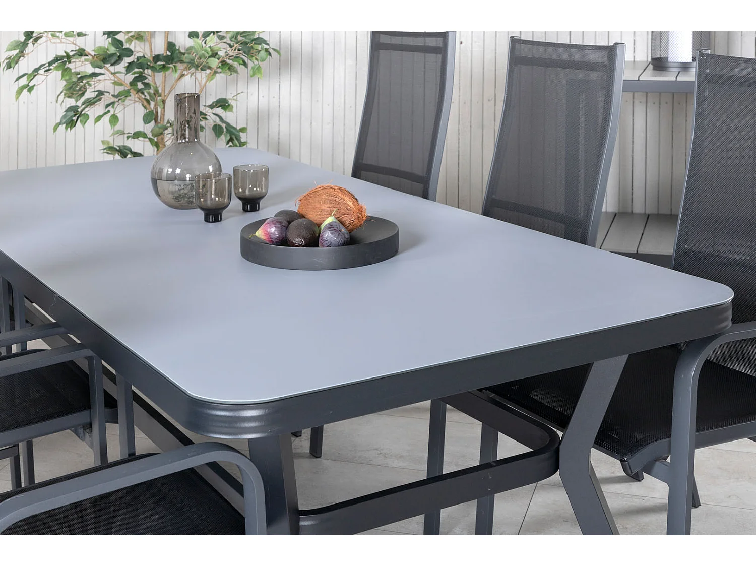 Virya Gartenset Tisch 100x200cm und 6 Stühle Copacabana schwarz, grau.