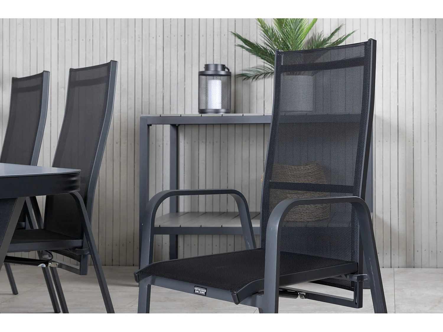 Virya Gartenset Tisch 100x200cm und 6 Stühle Copacabana schwarz, grau.