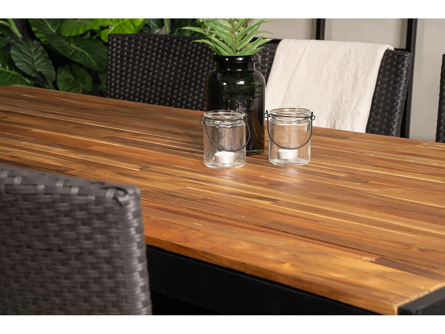 Bois Ensemble table et chaises de jardin, table 90x205cm et 6 chaises Malin, noir, naturel.