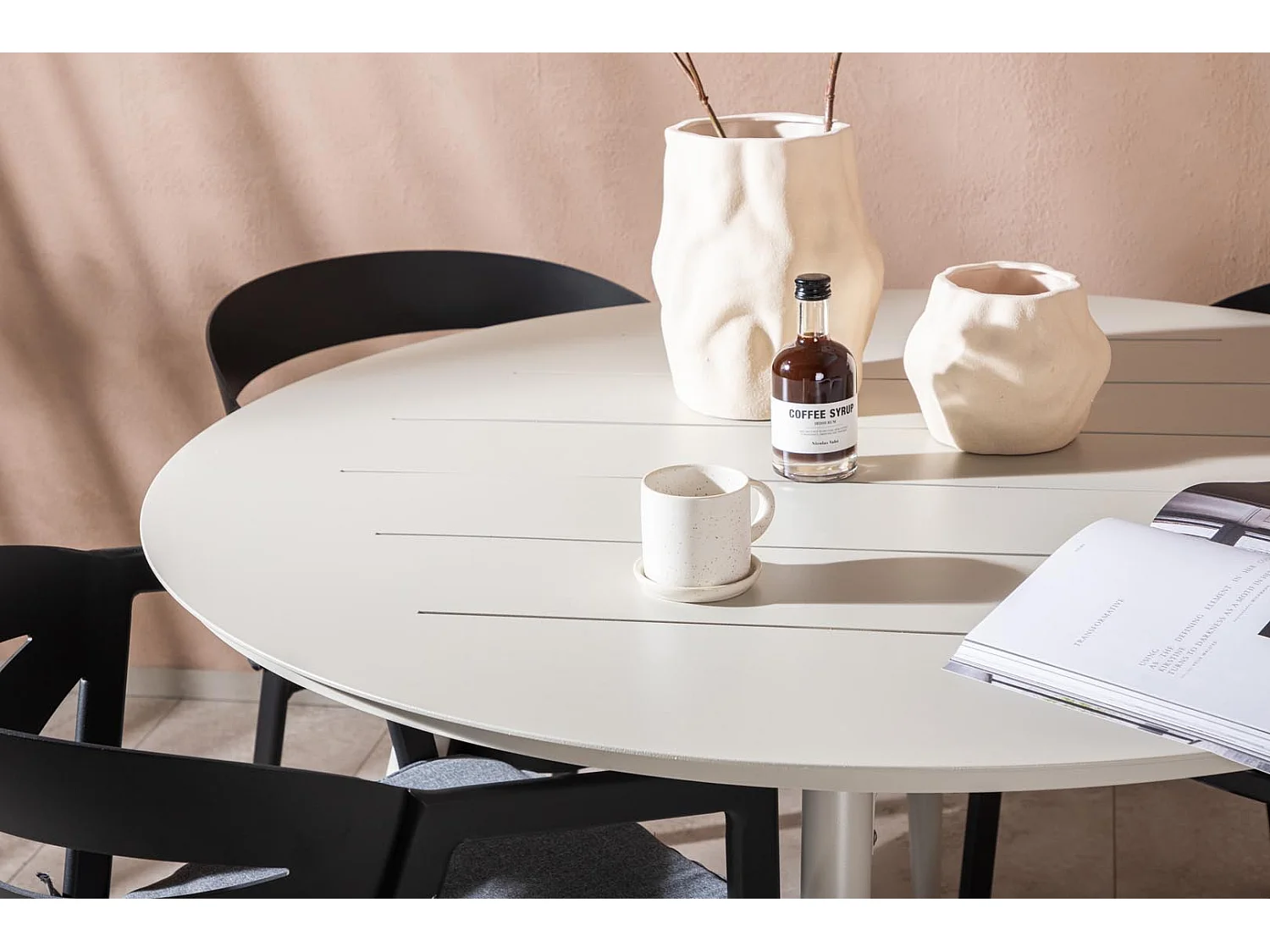 Lina ensemble table et chaises de jardin, table 120x120cm, 4 chaises Wear, beige,noir.