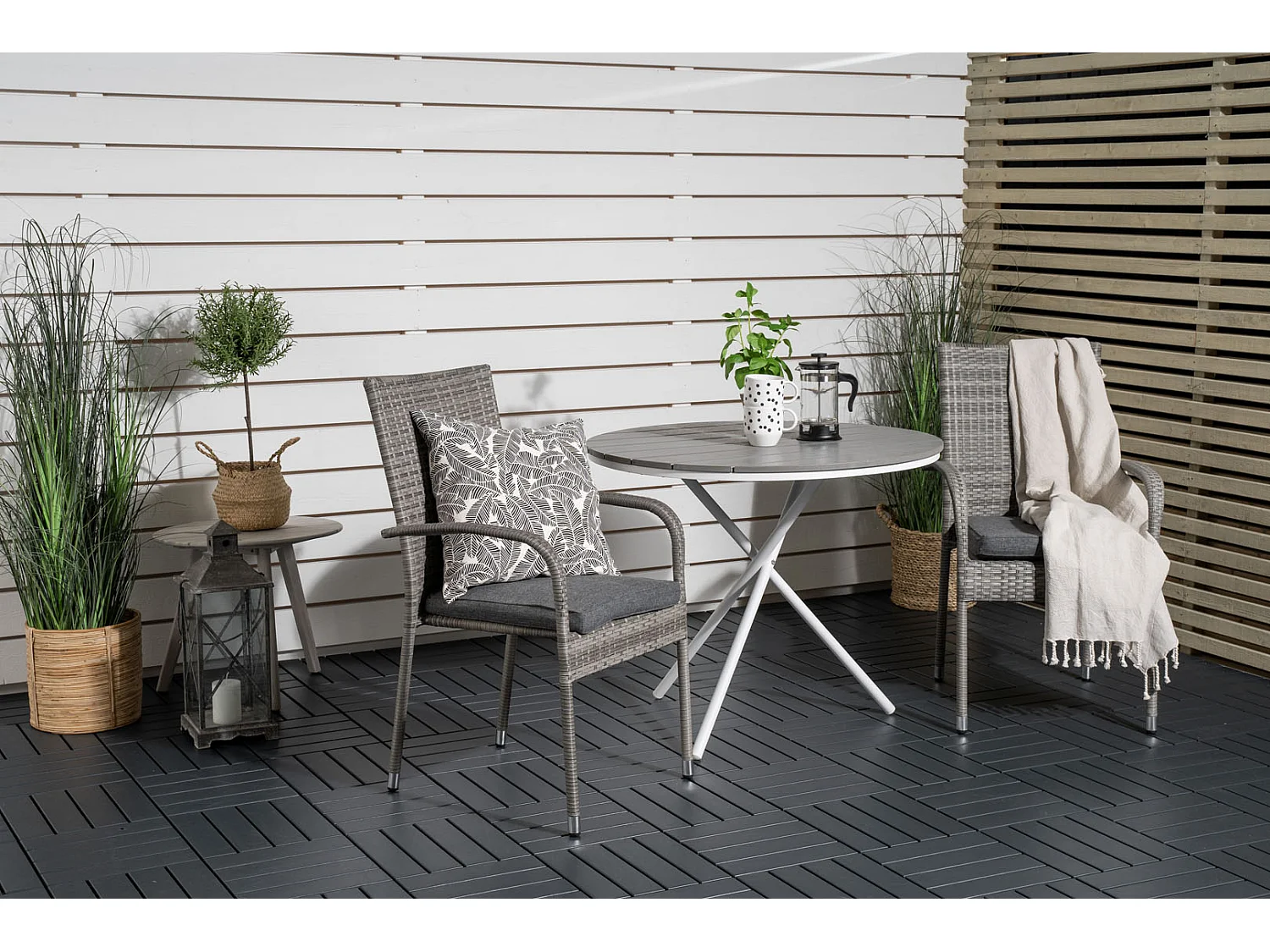 Parma Ensemble table et chaises de jardin, table Ø90cm et 2 chaises Anna, gris, crème.