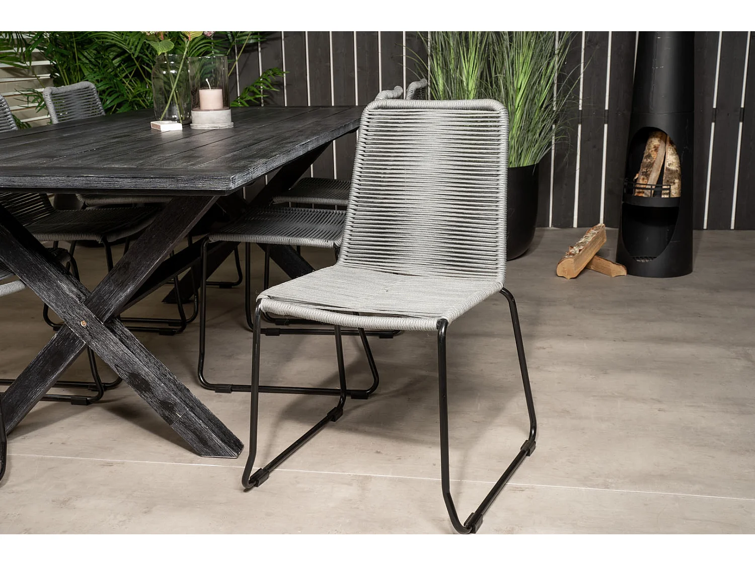 Rives Ensemble table et chaises de jardin, table 100x200cm et 6 chaises Lindos, noir.