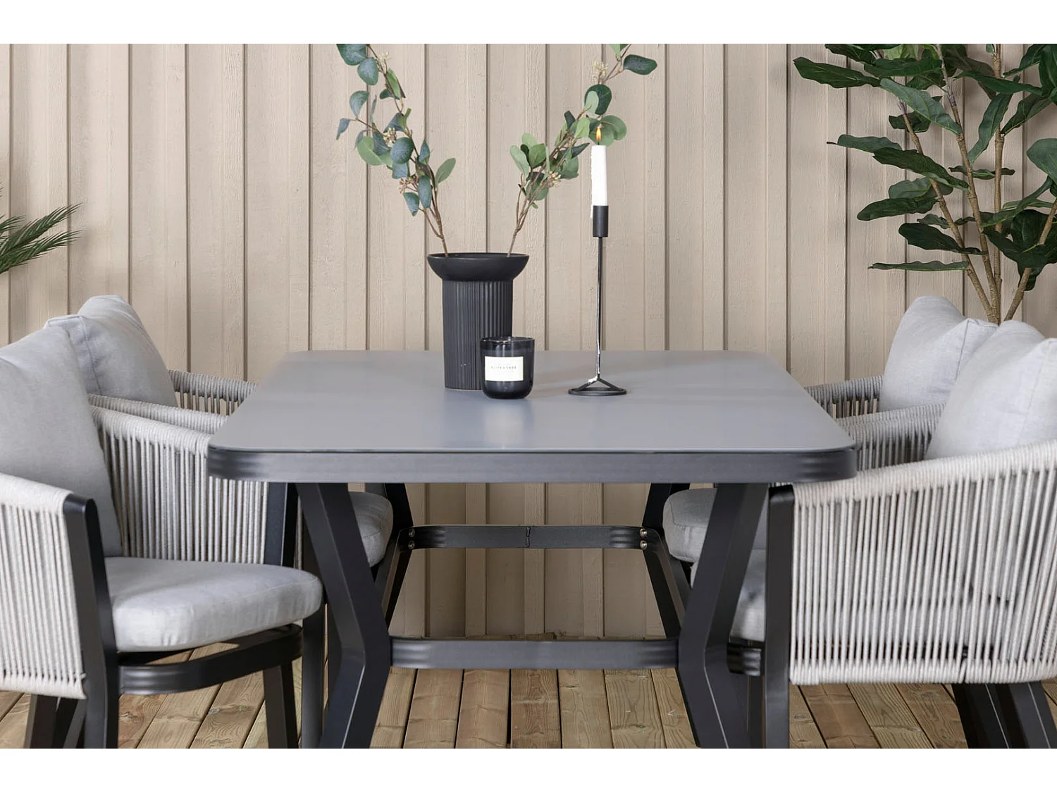 Virya Ensemble table et chaises de jardin, table 90x160cm et 4 chaises Virya, blanc, noir, gris.