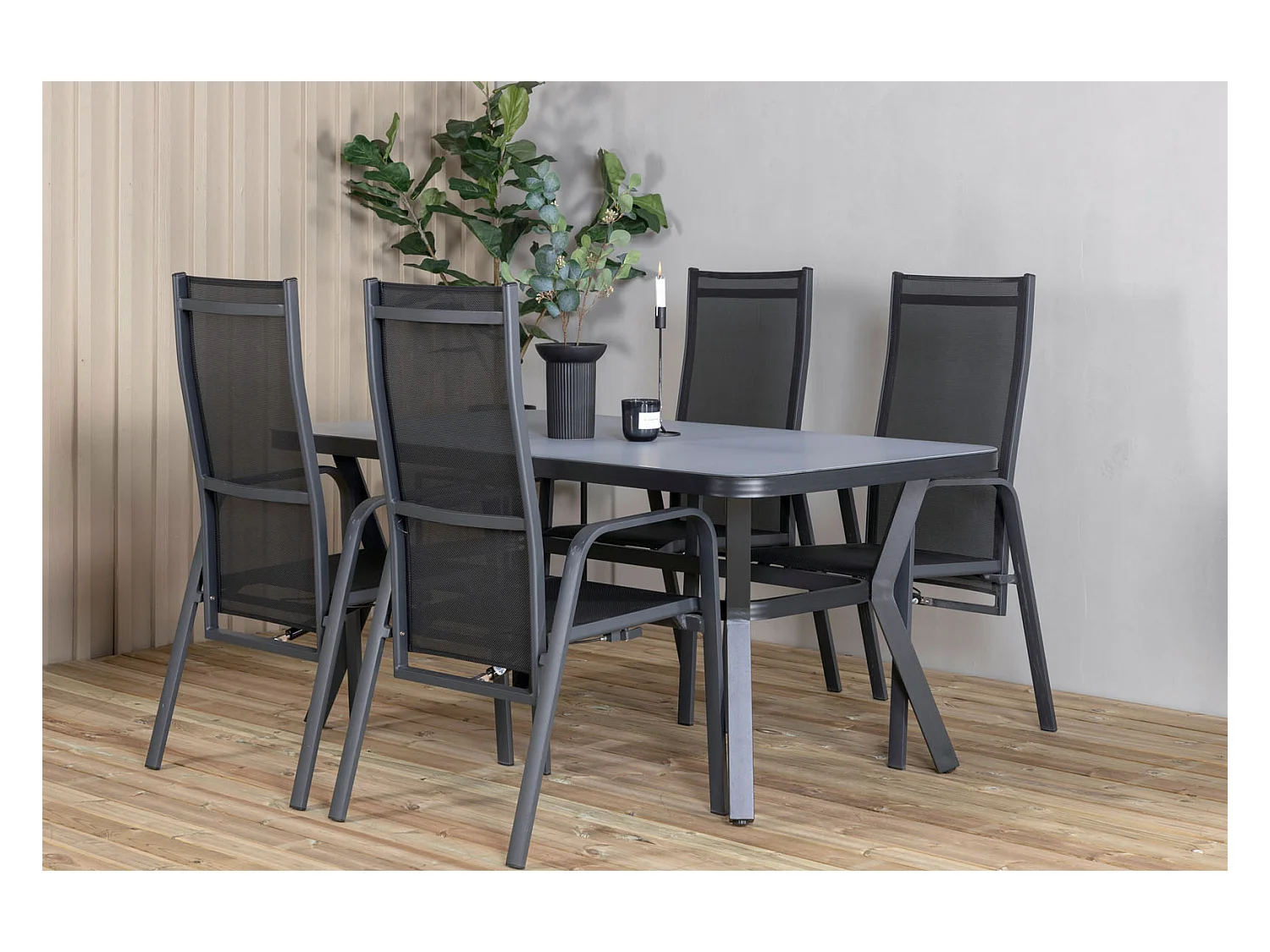 Virya Gartenset Tisch 90x160cm und 4 Stühle Copacabana schwarz, grau.