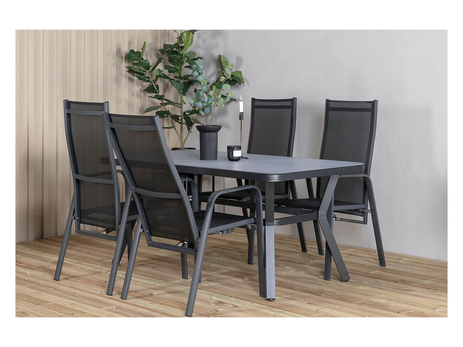 Virya Gartenset Tisch 90x160cm und 4 Stühle Copacabana schwarz, grau.