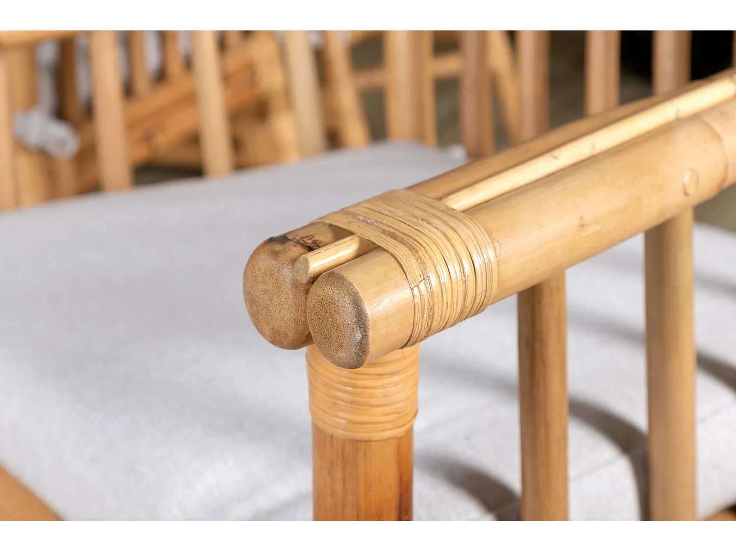 Texas Ensemble table et chaises de jardin, table 100x200cm et 6 chaises Cane, gris, naturel, noir.