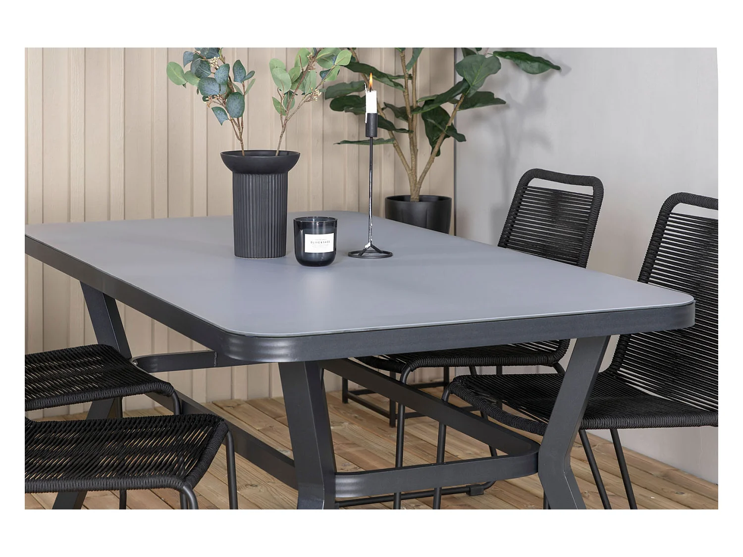 Virya Ensemble table et chaises de jardin, table 90x160cm et 4 chaises stabel Lindos, noir, gris.