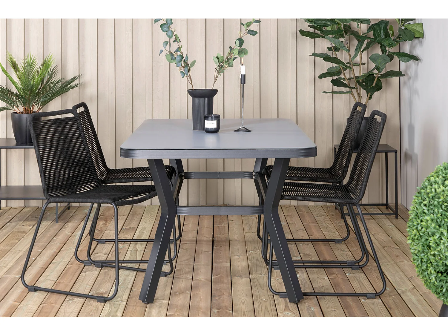 Virya Gartenset Tisch 90x160cm und 4 Stühle stabel Lindos schwarz, grau.