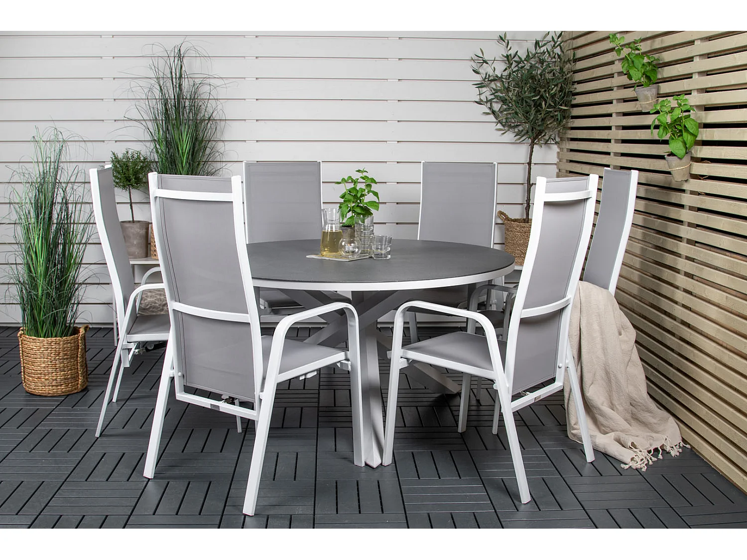 Copacabana Ensemble table et chaises de jardin, table Ø140cm et 6 chaises rec Copacabana, blanc, gris, crème.