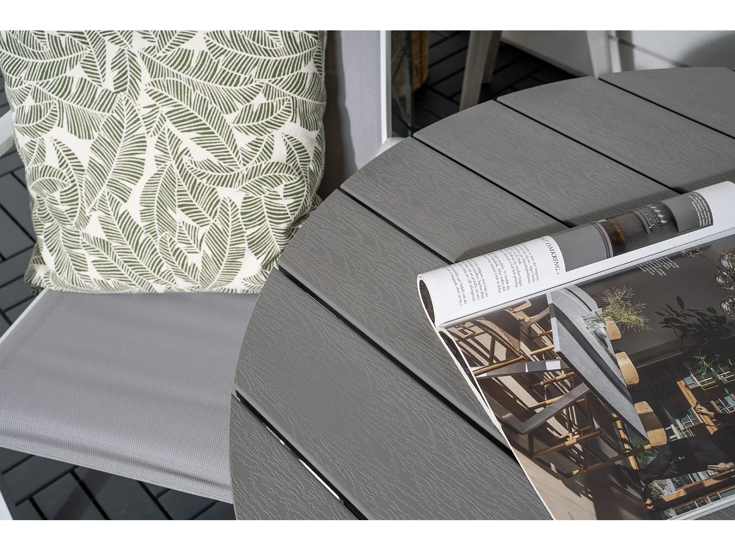 Parma Ensemble table et chaises de jardin, table Ø90cm et 2 chaises Copacabana, blanc, gris, crème.