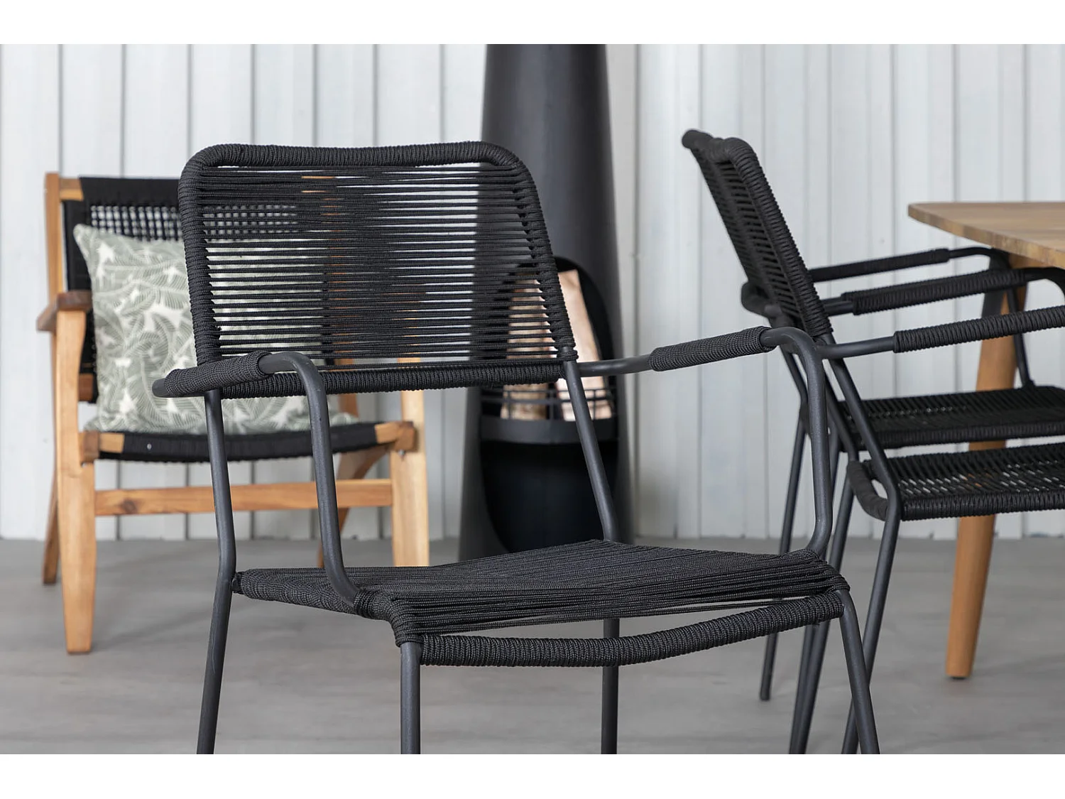 Julian Ensemble table et chaises de jardin, table 100x210cm et 6 chaises Lindos avec accoudoirs, noir, naturel.