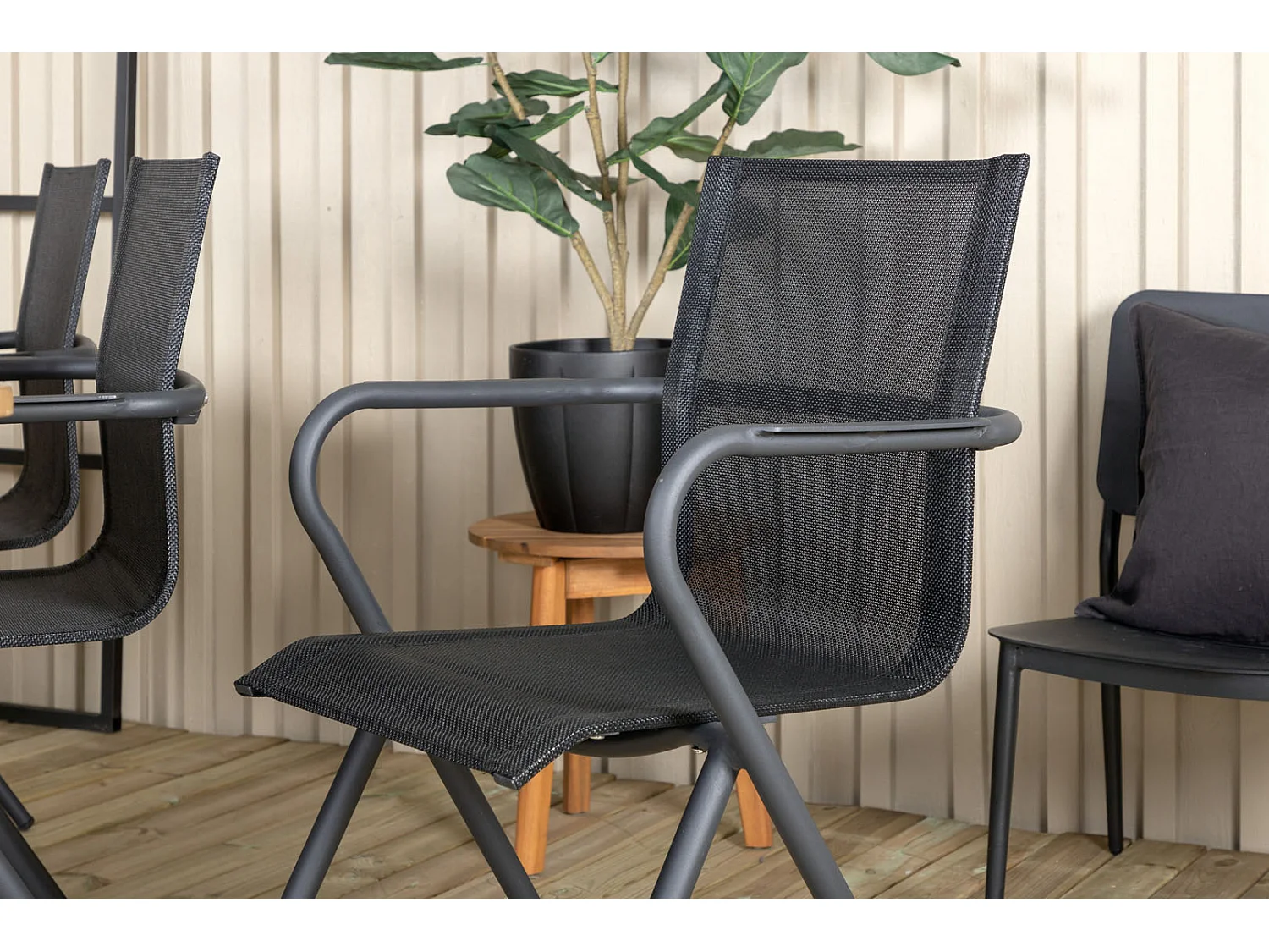 Julian Ensemble table et chaises de jardin, table 100x210cm et 6 chaises Alina, noir, naturel.