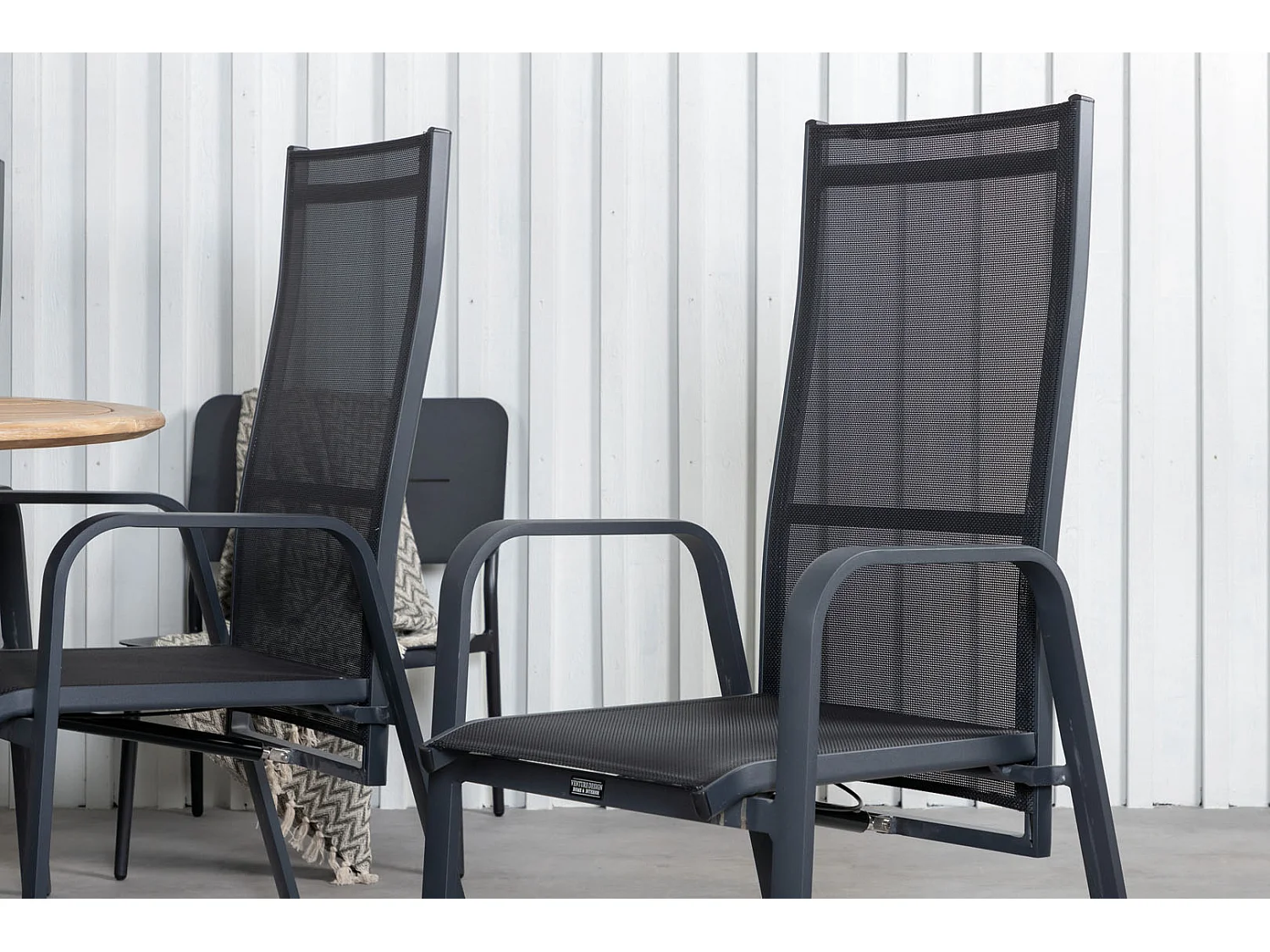 Cruz Ensemble table et chaises de jardin, table Ø140cm et 6 chaises Copacabana, noir, naturel.