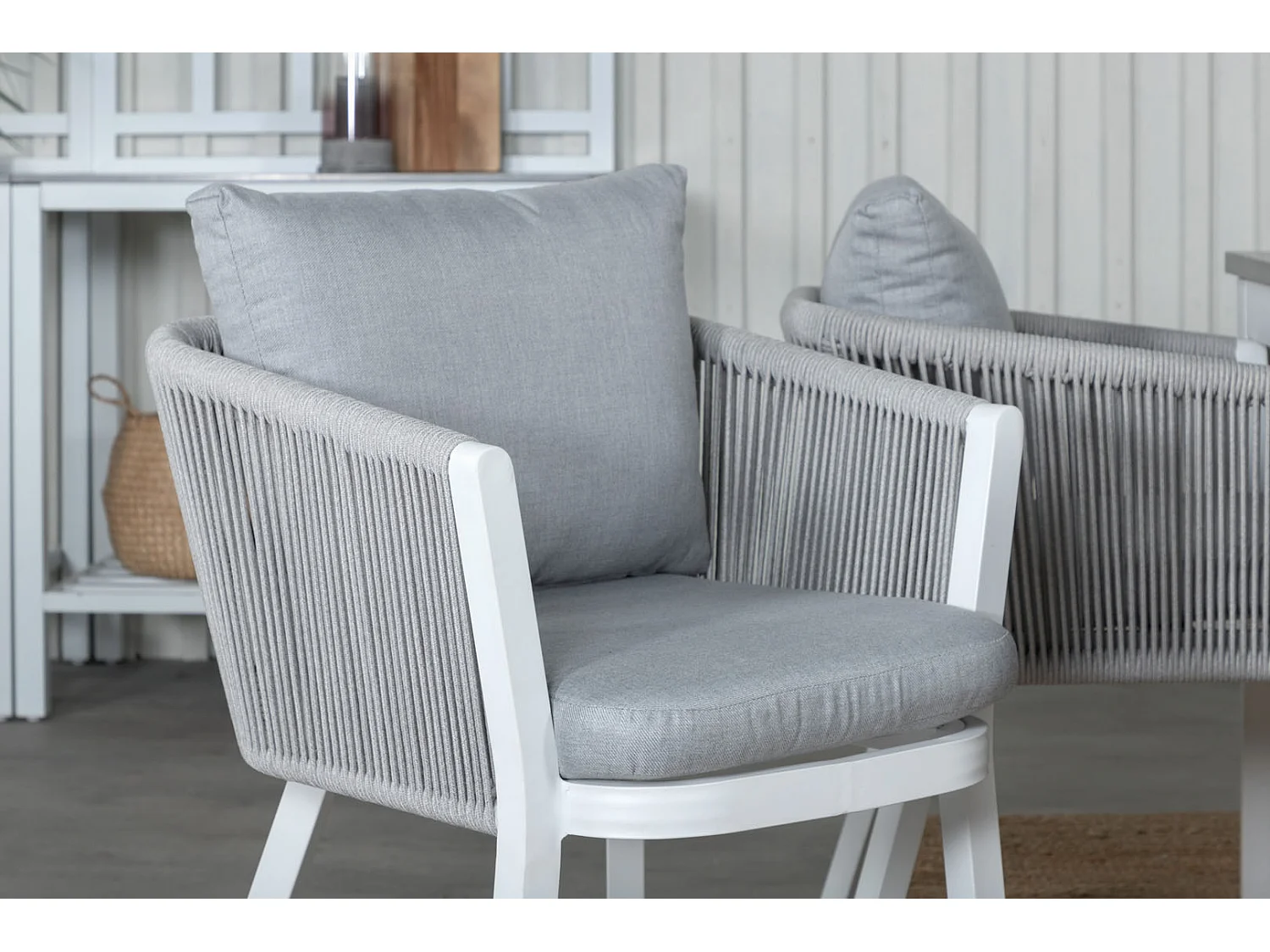 Albany Gartenset Tisch 90x152/210cm und 4 Stühle Virya weiß, grau, cremefarben.