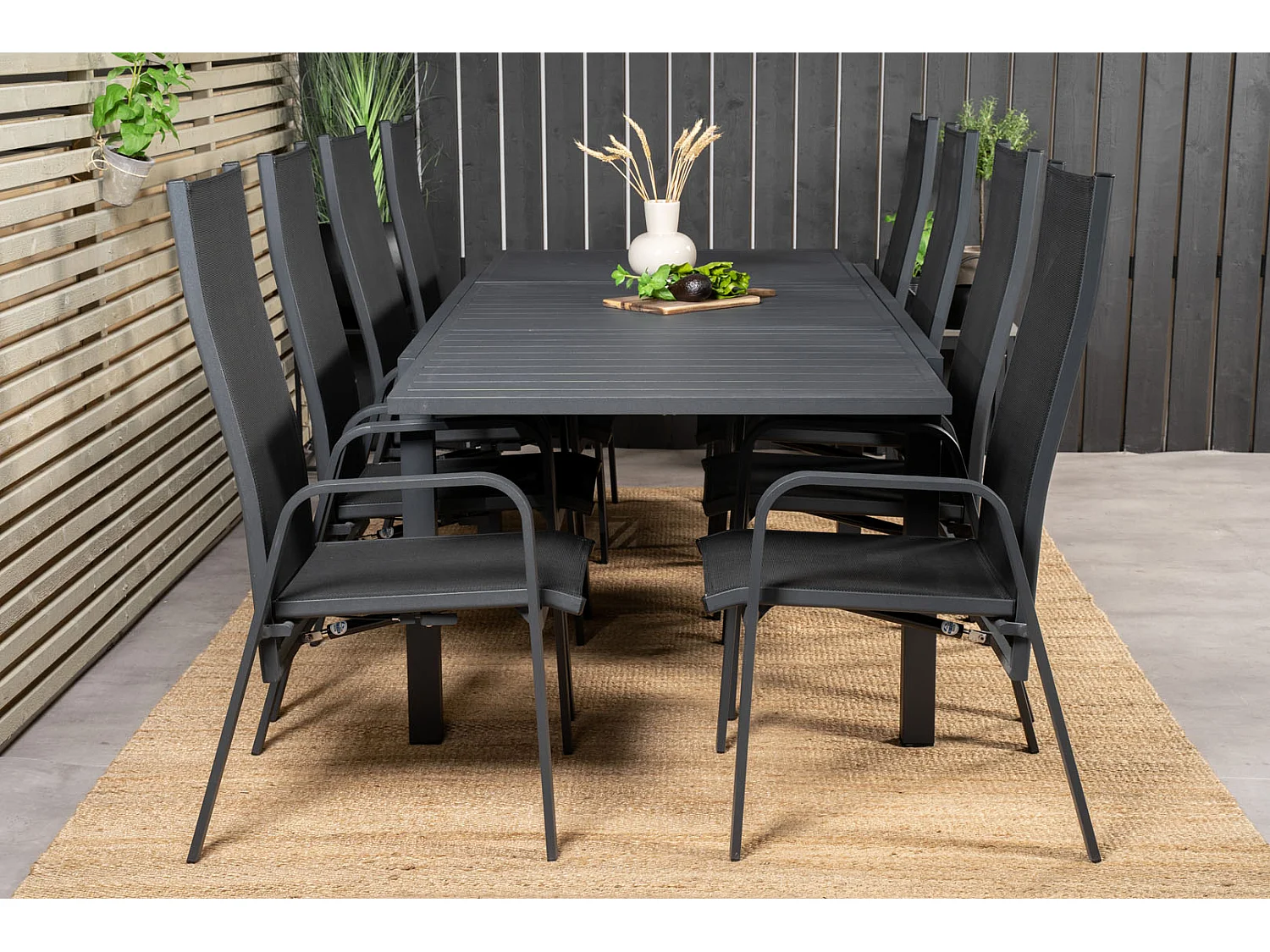 Marbella tuinmeubelset tafel 100x160/240cm en 8 stoel Copacabana zwart.