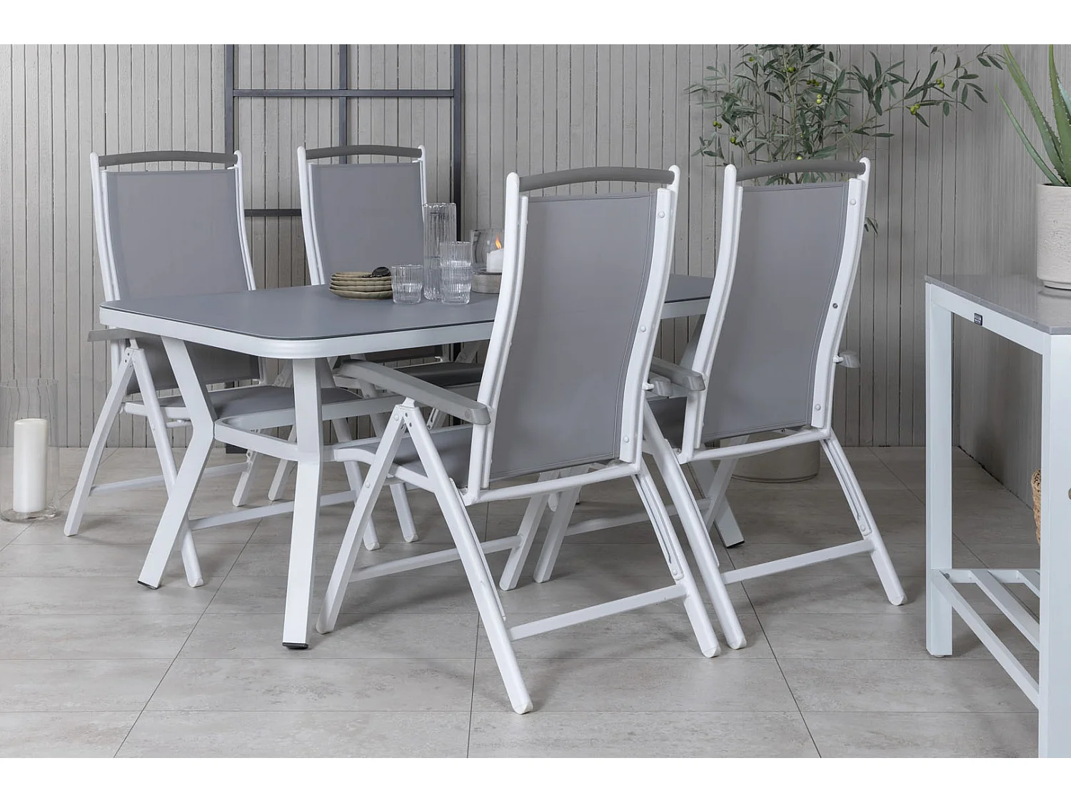 Virya Ensemble table et chaises de jardin, table 90x160cm et 4 chaises 5posG Albany, blanc, gris.