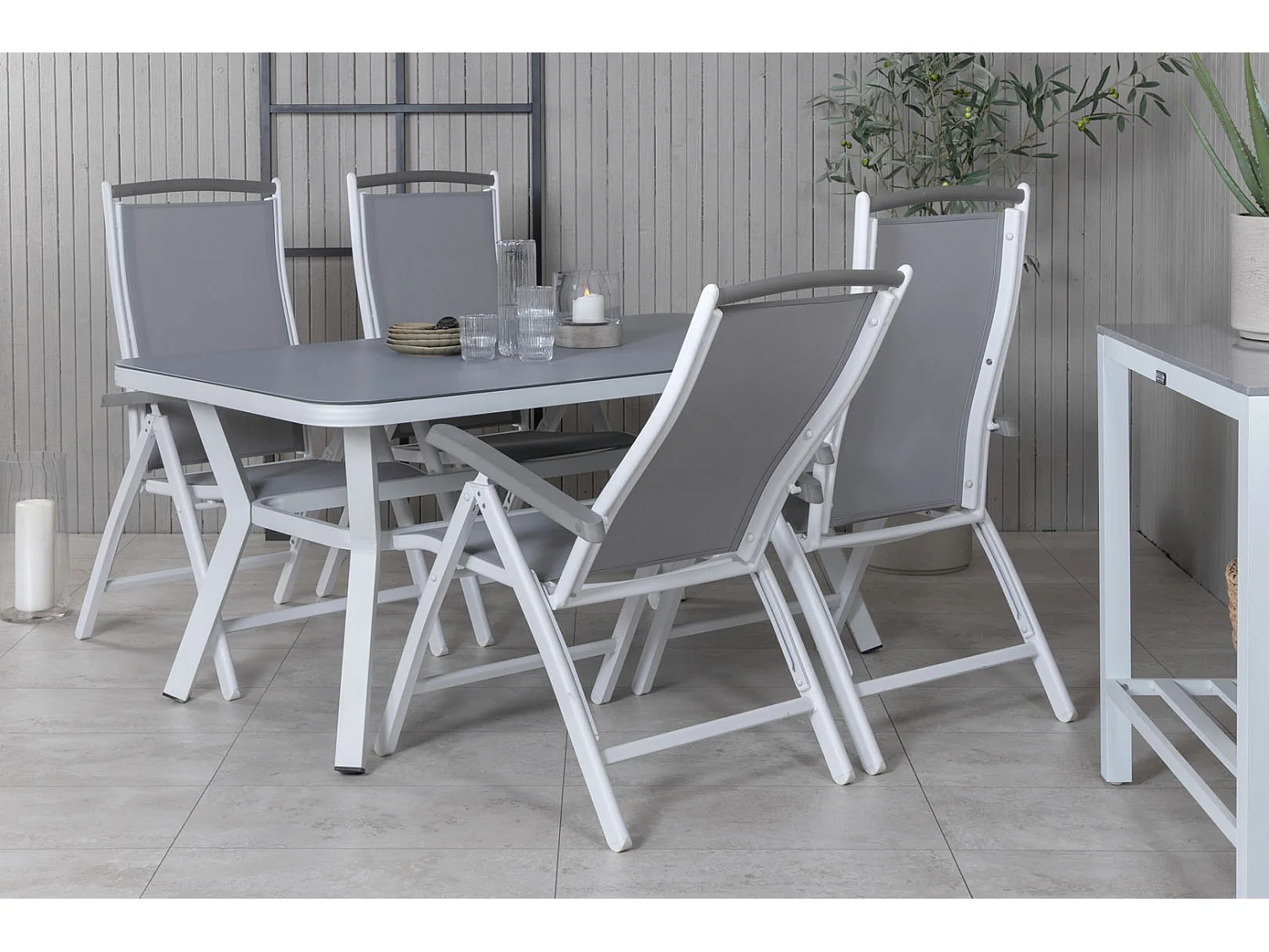 Virya Ensemble table et chaises de jardin, table 90x160cm et 4 chaises 5posG Albany, blanc, gris.