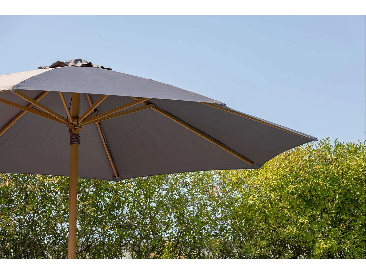 Parasol en Bois "Ixos" 300cm Gris