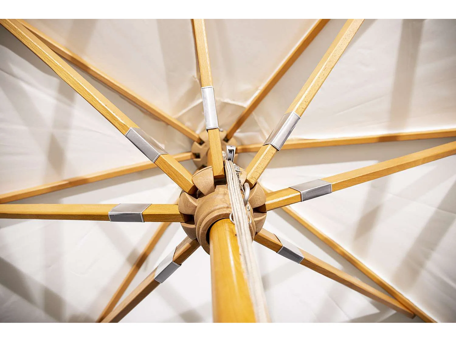 Parasol Design en Bois "Naxos" 300cm Naturel